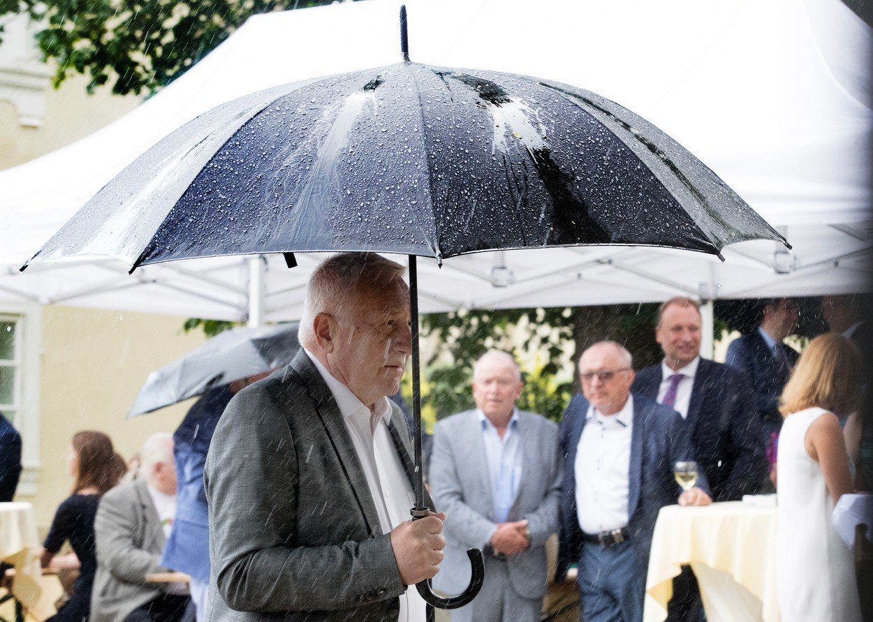 Ukradly se při privatizaci stovky miliard, nebo jsme přišli o mnohem víc?