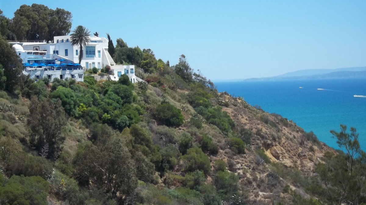 Městečko, které proslavily modrobílé stavby i filmová Angelika