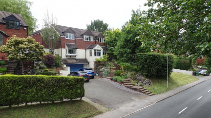 Stvořili fascinující místo, stálo jmění