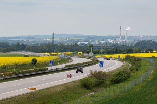 Senát schválil elektronické dálniční známky, papírové nahradí od roku 2021