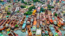 Přístav a loděnice v Dháce