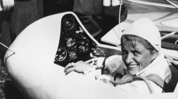 Pilotka, která bořila rekordy - a měla velký škraloup
