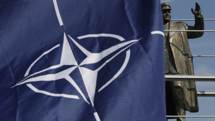 Jak ukončit válku o sochu maršála Koněva?