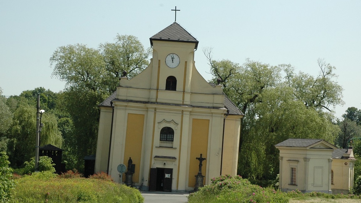 Karvinský kostel je šikmější než věž v Pise