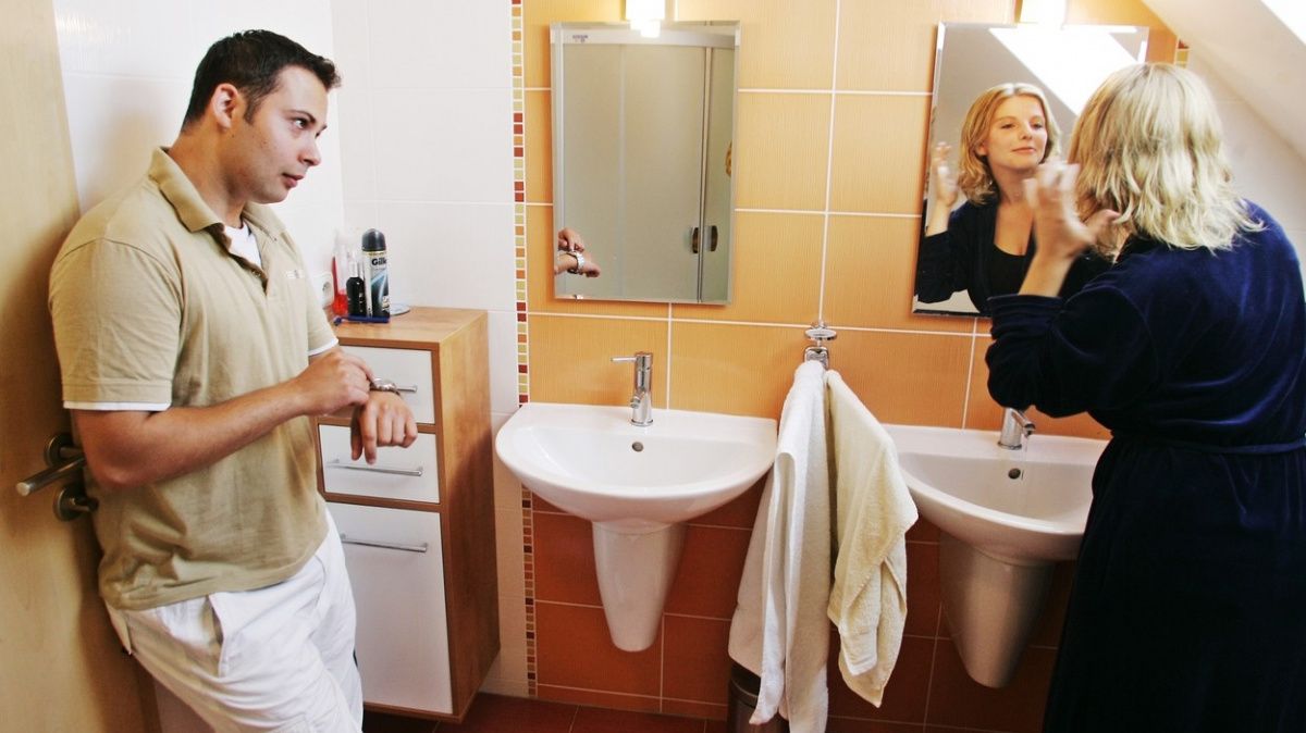 (Ne)snesitelná tíha 'vztahů bez lásky'