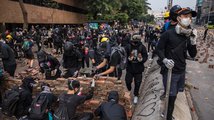 Demonstrace paralyzují Hongkong
