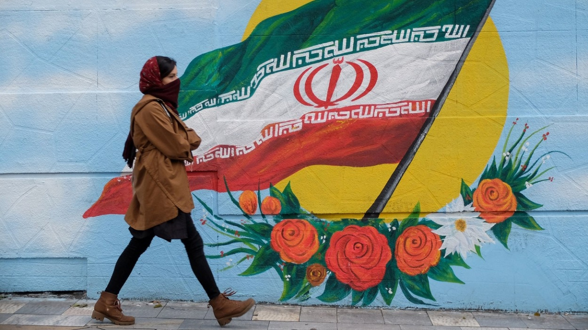 Vláda odpojila internet, mrtvých jsou desítky: pohled do izolovaného Íránu