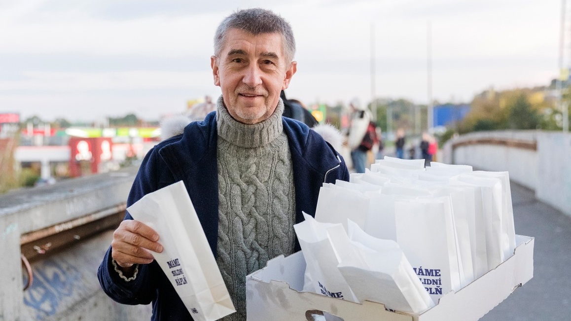 Babiš prodává státní rezervy, Agrofert si však v rezervě nechává