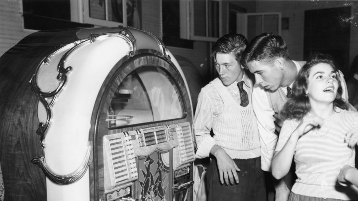 Jukebox: Hrací skříňka, která dobyla svět hospod a barů