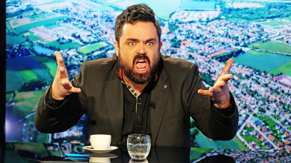 Šéf ODS jde do boje proti klaunům - a v partaji má toho největšího