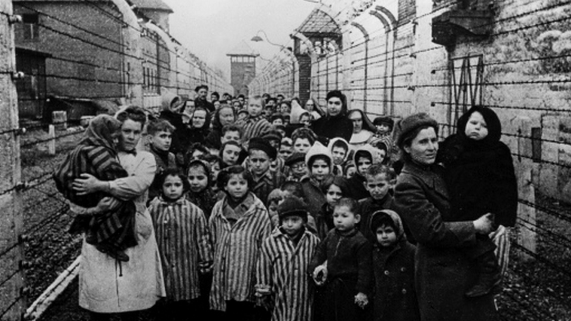 Památka obětí holocaustu: Před 75 lety osvobodila Rudá armáda Osvětim |  Zprávy | Tiscali.cz