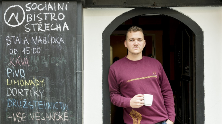 Budoucnost levice v Čechách: Obrodí se zezdola a uspěje ve volbách?