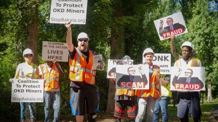 Omluva za kampaň proti Bakalovi. "Najala mne Krúpova firma," píše šéf davu na zakázku
