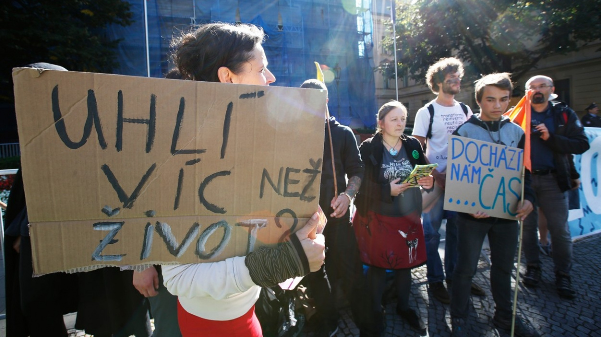 Kdo dá naději vystrašeným občanům?