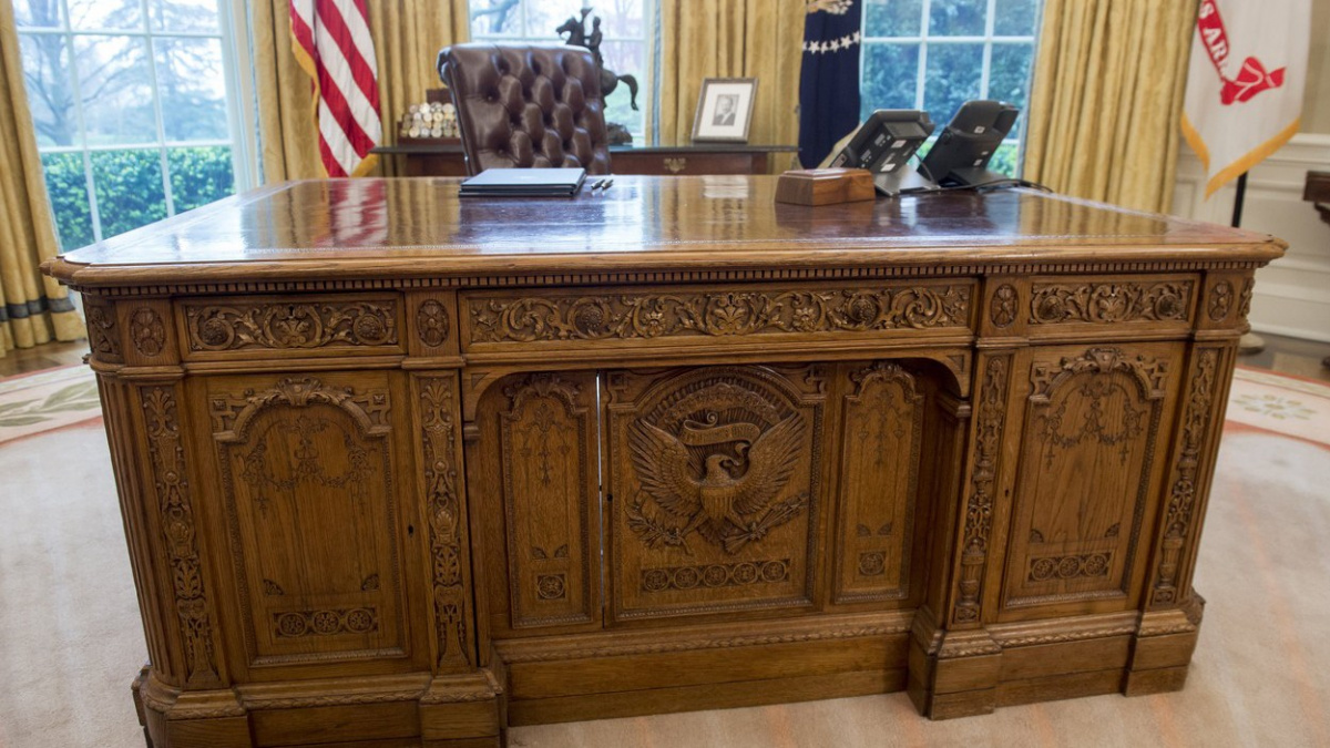 Psací stůl nejmocnějšího muže planety: Pochází z lodního vraku