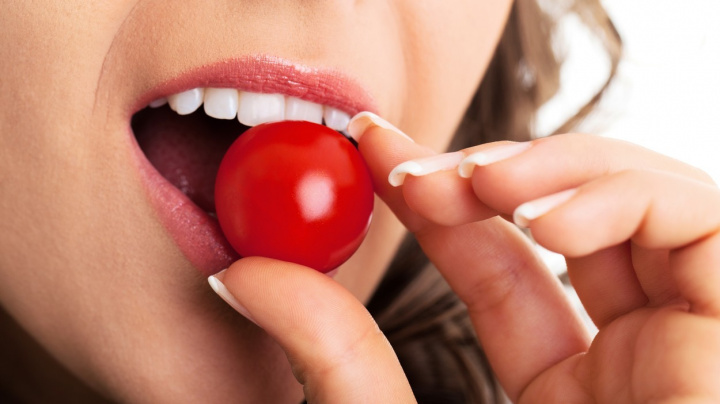 Opravdu rajče do ledničky nepatří? Výzkum vyvrací rozšířený mýtus