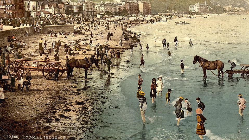 OBRAZEM: Jak vypadala letní koupačka viktoriánské Anglie?