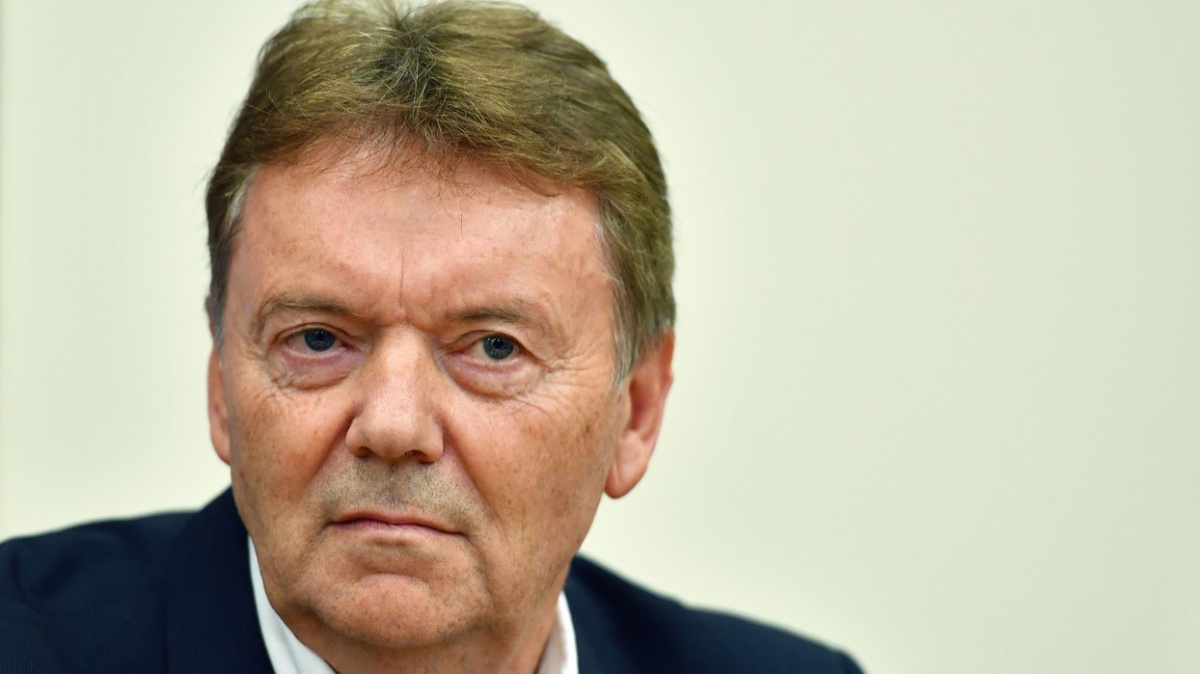 Berbr po zatčení rezignoval na své posty, odvolali komisi sudích