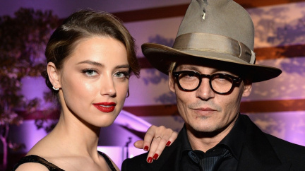 Aktualizováno: Je Johnny Depp domácí násilník? Podle soudu v podstatě ano