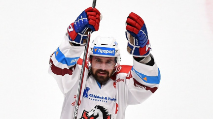 Aktualizováno: Rolinek ukončil hokejovou kariéru, extraliga pokračuje v sobotu