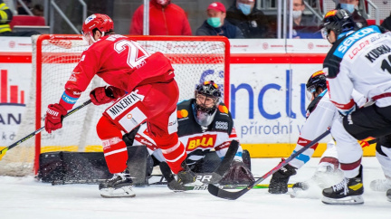 Třiadvacáté kolo hokejové extraligy: Rozjetý Třinec nezastavila ani Sparta