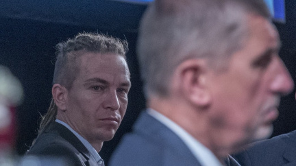 Volby by v listopadu vyhrálo ANO, ODS si pohoršila, Starostové posílili