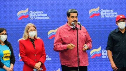 Venezuelskou volební frašku vyhrála strana autoritářského prezidenta Madura