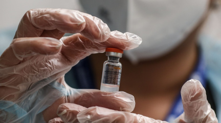 Ukrajina stále čeká na vakcínu, nákup očkovacích látek z Ruska odmítá