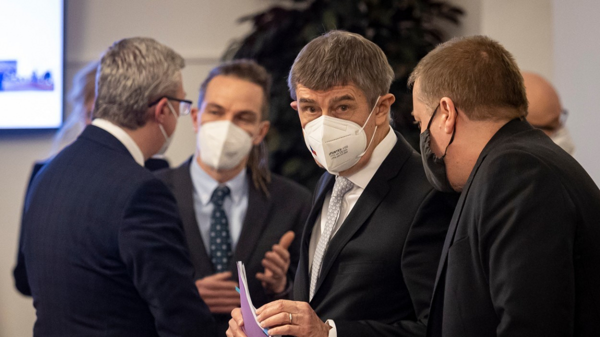 Vláda chystá další protipandemická opatření, školy se začátkem března neotevřou