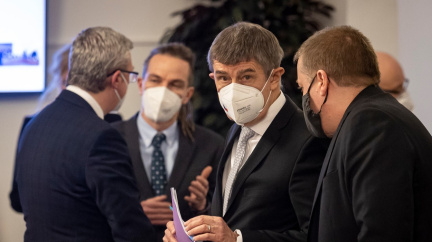 Vláda chystá další protipandemická opatření, školy se začátkem března neotevřou