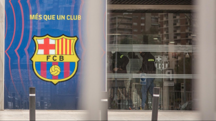 Barcelona, Real a další španělské kluby musejí vrátit státní podporu, rozhodl soud