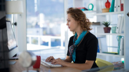 Pandemie pozastavila zlepšení ekonomické situace žen