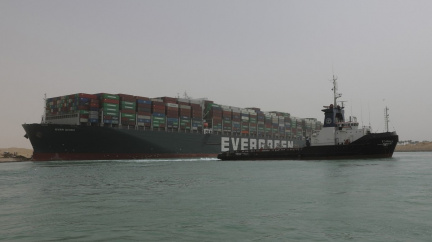 Sazby za kontejnerovou přepravu klesly na neudržitelnou úroveň, říká šéf Maersku
