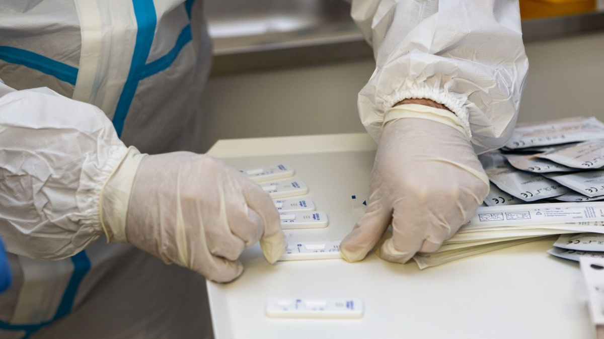 Čínská firma odmítá poslat do ČR část testů do škol. Důvodem mohou být výrobní linky z Tchaj-wanu