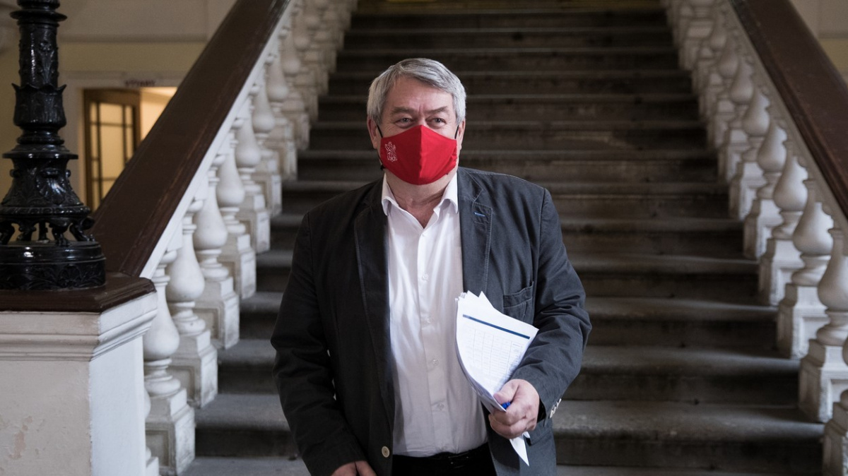 Komunisté během Velikonoc rozhodnou o další toleranci menšinové vlády ANO a ČSSD