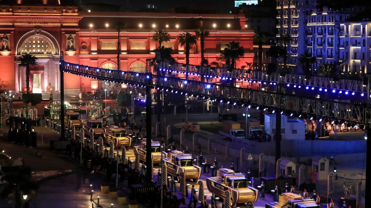 OBRAZEM: Káhirou projelo 'Zlaté procesí' slavných faraonů