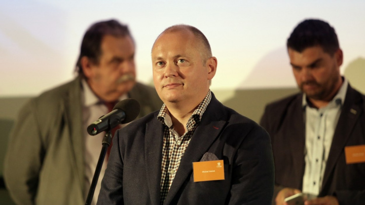 Hamáček má nového náměstka. Michal Hašek má za sebou několik skandálů