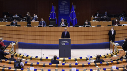 Evropský parlament se před volbami zaměřil hlavně na boj s dezinformacemi