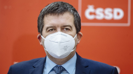 Hamáček plánoval let do Moskvy, tajné služby ale výměnu Vrbětic za vakcíny nepotvrdily