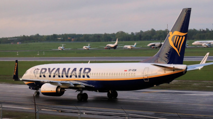 Nucené přistání v Minsku bylo letecké pirátství, říká Ryanair. Na palubě mohla být KGB