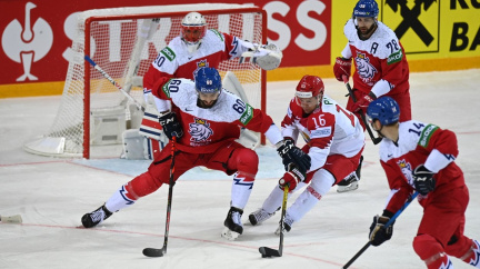 Čeští hokejisté na MS konečně bodovali, porazili Bělorusko 3:2 v prodloužení