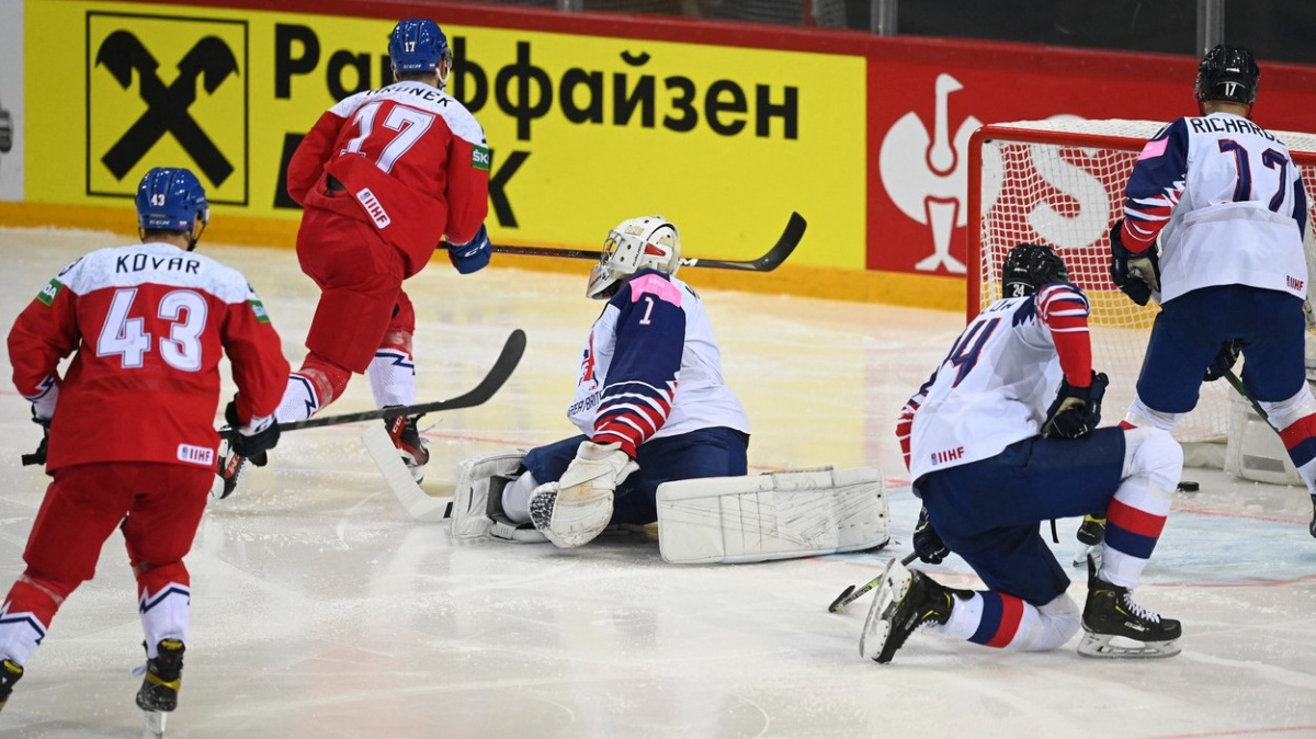 Češi s přehledem: Na MS v hokeji porazili Brity 6:1