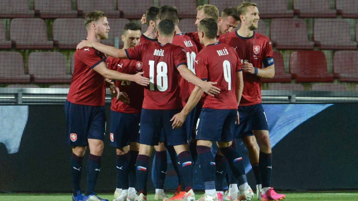 Problém Čechů před Eurem: Z hlavní zbraně je největší slabina