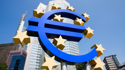 Uvolněná měnová politika pro eurozónu. Evropská banka zlepšila letošní výhled ekonomiky