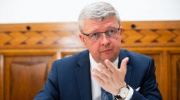 Kvůli dopravě hrozí díra v rozpočtu, možná nezbude na stavby