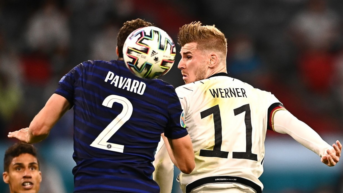 Francouzi vstoupili do ME výhrou nad Němci, Portugalec Ronaldo lámal rekordy