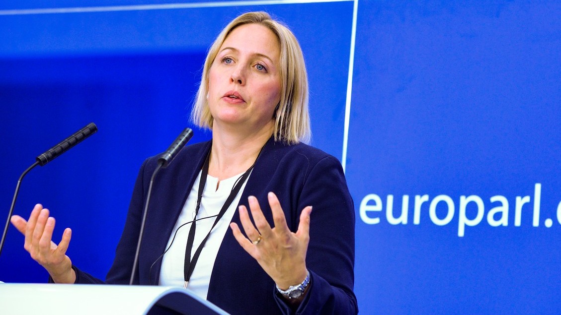 Evropský parlament schválil klimatický zákon, zavádí přísnější emisní cíle