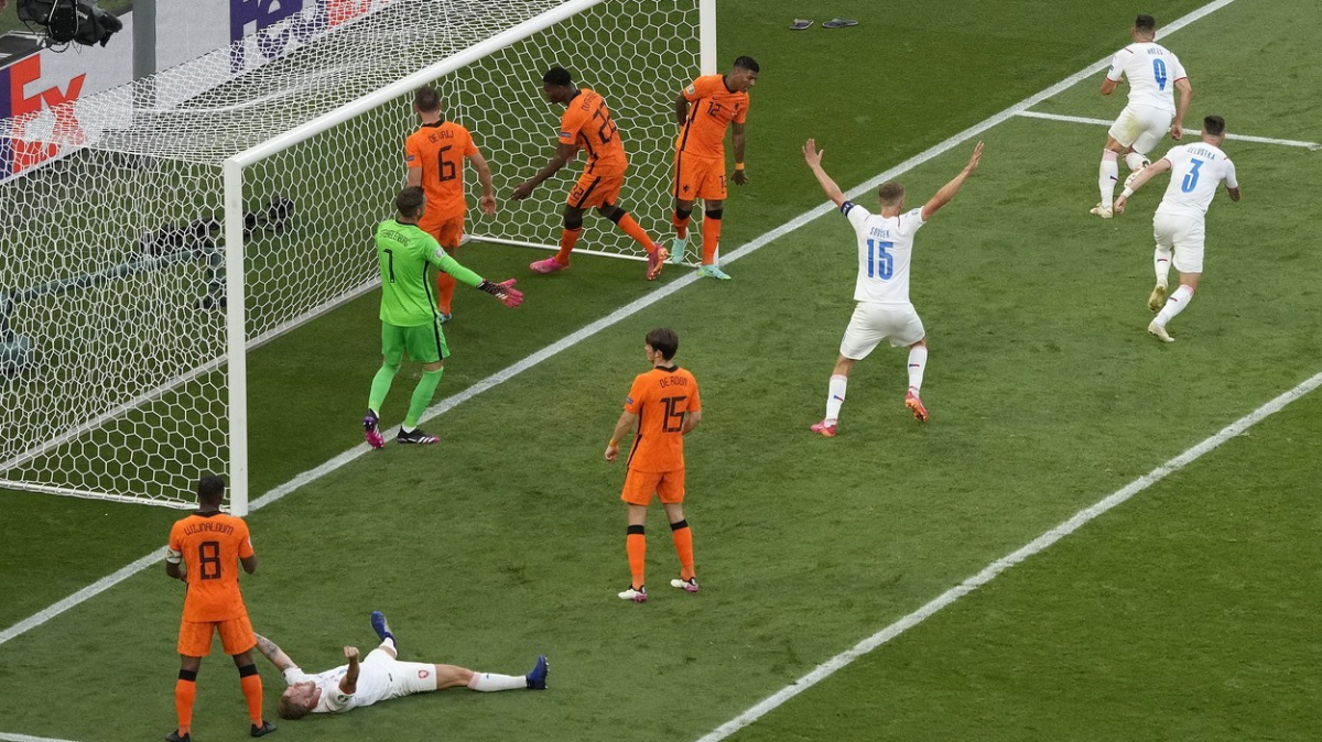 Češi porazili Nizozemce 2:0 a postoupili do čtvrtfinále Eura