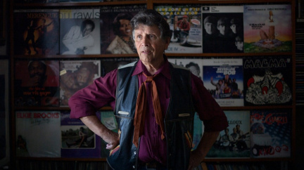 „Muž statisíce disků“ má doma 21 tun gramodesek