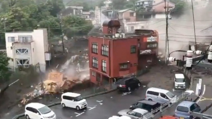 Video ukazuje děsivou lavinu bahna v letovisku